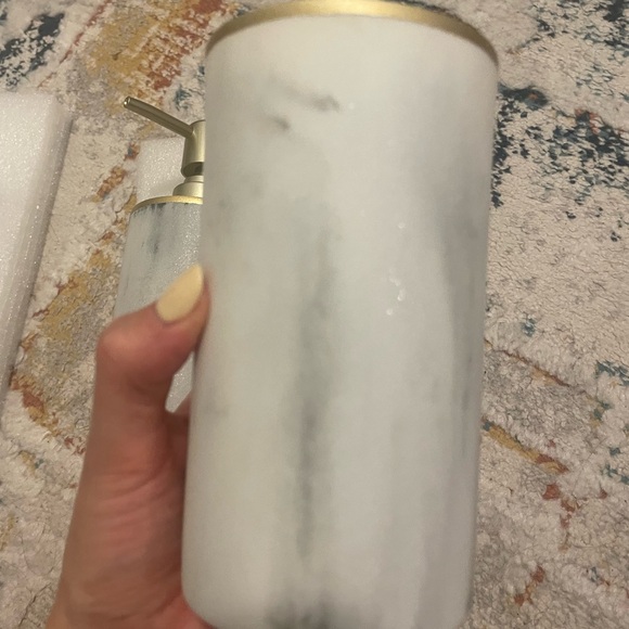 Sunday Citizen Bath Set (Faux Marble) - Picture 10 of 15